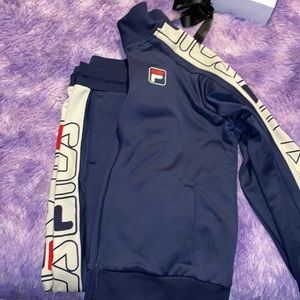 Men’s FILA sweatsuit